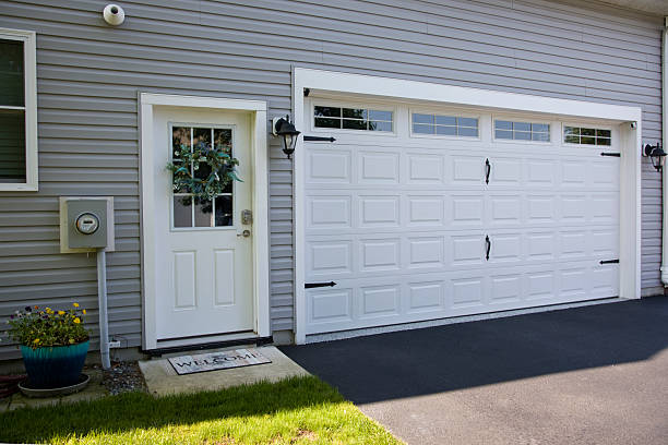 24/7 Emergency Garage Door Panel Replacement experts in Lovejoy, GA